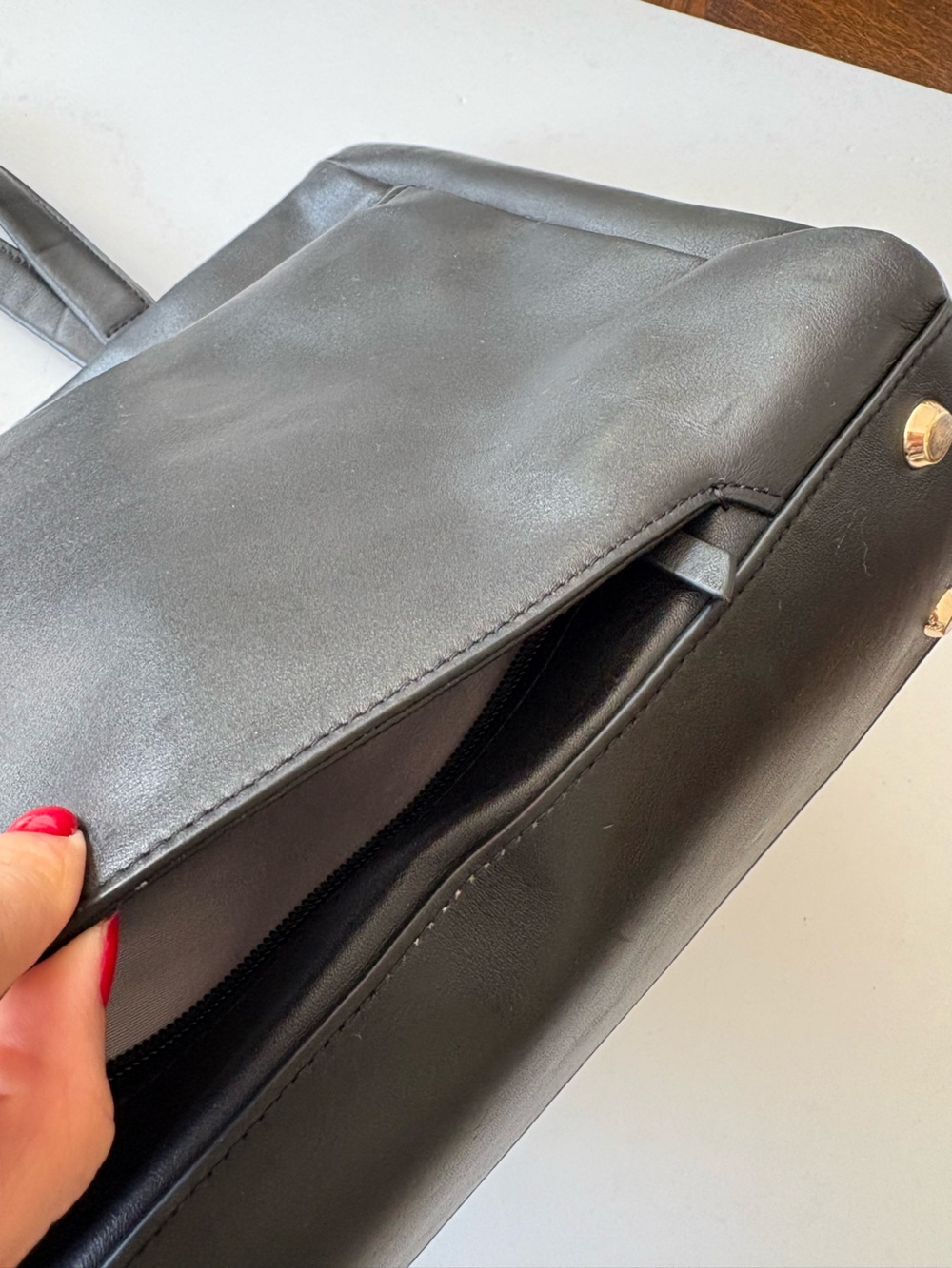 Tumi || Voyageur Vail Tote Medium Black Leather Light Gold Hardware - Picture 7 of 11